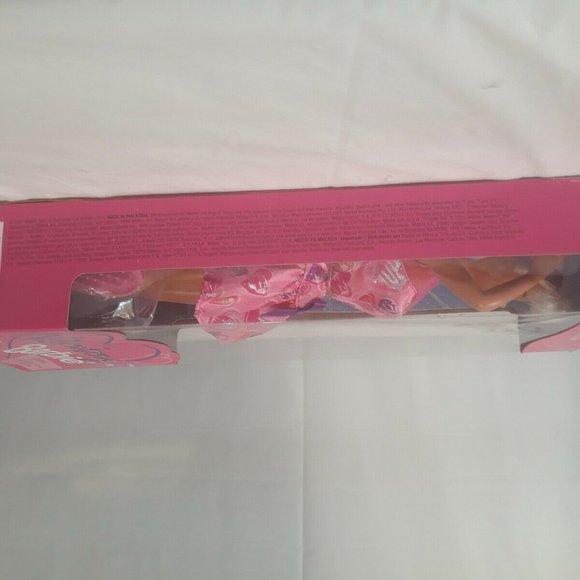 Mattel Valentine Barbie Special Edition New In Box - Picture 7 of 10